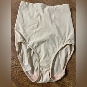 Body by Nancy Ganz shape wear size large